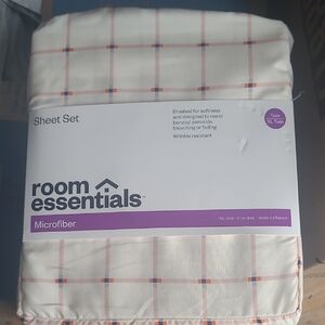 Room Essentials White Sheet Set with Pink and Blue Checked Plaid